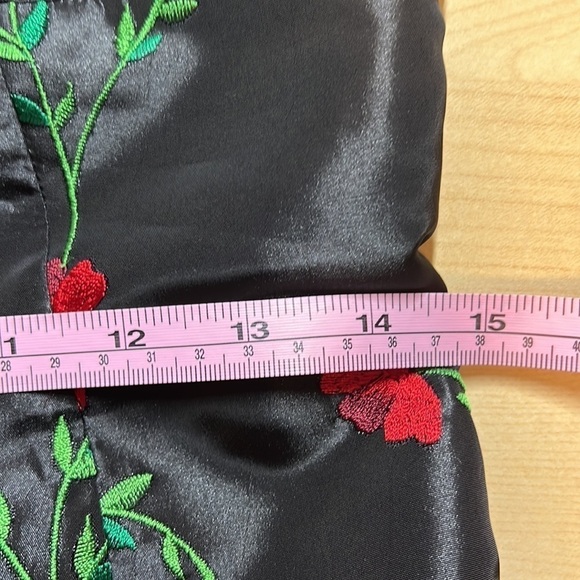 SWEET Chemise Strapless Black Satin with Embroidered Roses Size 8 - Picture 9 of 12